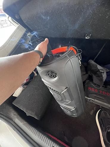 matrex 55: Портативная акустическая система с микрофоном - Форм‑фактор — 4