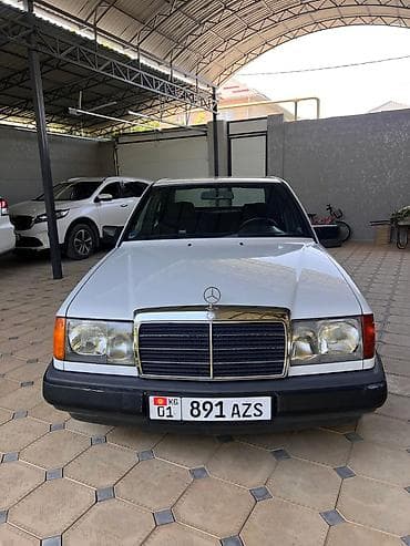 413 cdi: Mercedes-Benz E-Class: 1988 г., 2 л, Механика, Бензин, Седан — 1