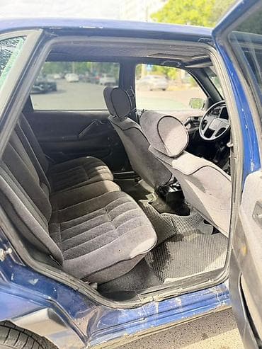 Volkswagen Passat: 1991 г., 1.8 л, Кол менен иштөөчү, Газ, Седан — 7