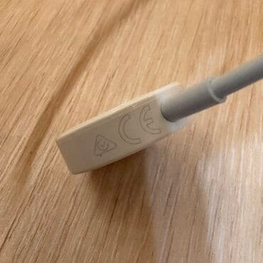 зарядка айфон оригинал: Продаю оригинальную, зарядку для часов apple watch. Подойдет для любой — 3