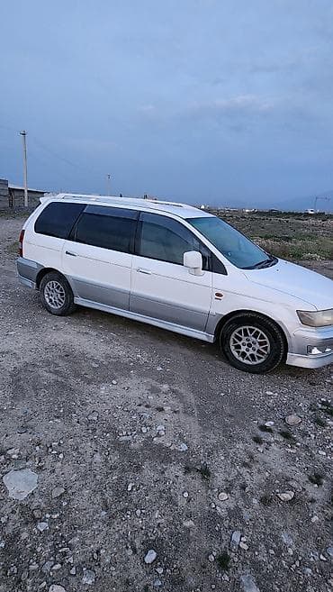 посадка авто: Mitsubishi Chariot: 1999 г. — 3