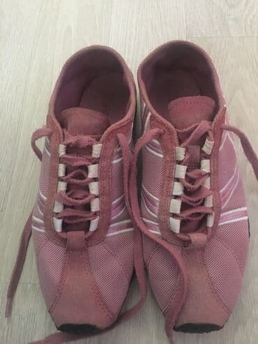 nike react: Продаю женские стильные кроссовки Esprit, цвет розовый, замшевые — 2