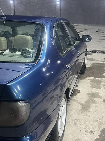 Nissan Primera: 2000 г., Седан — 3