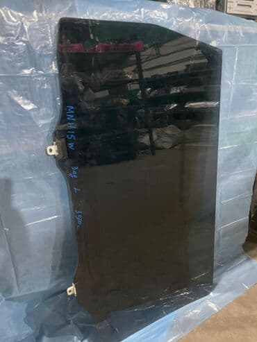 очень нужны: Стекло Заднее левое Toyota, Б/у, Оригинал — 2