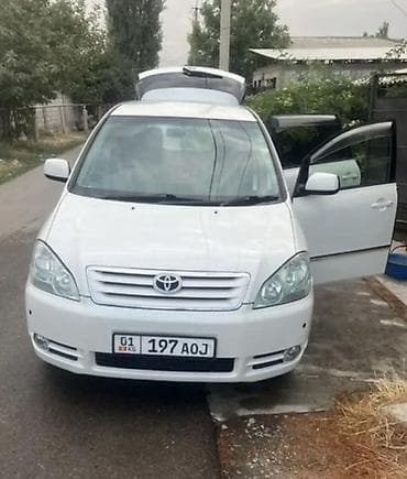 vvt: Toyota Ipsum: 2001 г., 2.4 л, Автомат, Бензин, Минивэн — 3