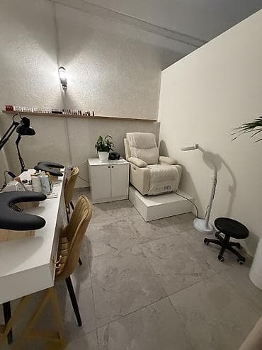 последующим: Аренда кабинетов в салонах красоты, 60 м², Для бровиста, Для визажиста, Для лешмейкера — 3