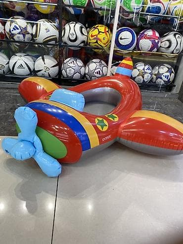 Детские надувные плавательные круги/плотики с сиденьем и ярким at lalafo.kg Детские надувные плавательные круги/плотики с сиденьем и ярким