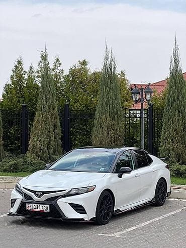 lexus e: Toyota Camry: 2021 г., Седан — 5