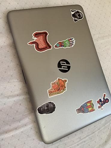 Ноутбук HP 15" - Бренд/серия: HP (логотип на крышке и рамке экрана)