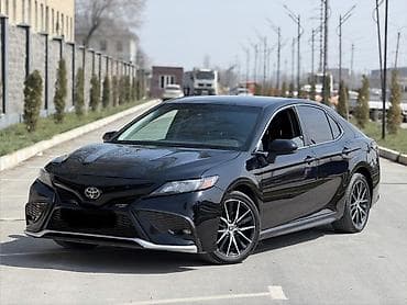Toyota Camry: 2022 г., 2.5 л, Автомат, Бензин, Седан