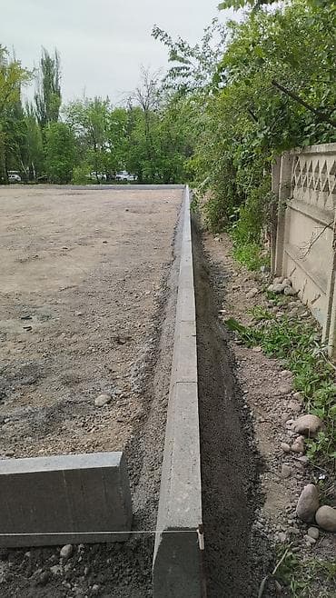 металлический уголок: Устройство бортового камня (бордюра) и лотков для водоотвода - — 2