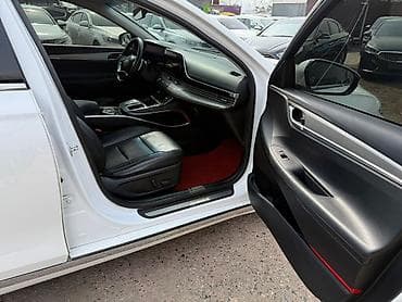 эмблема на авто: Hyundai Grandeur: 2020 г., 3 л, Автомат, Газ, Седан — 6