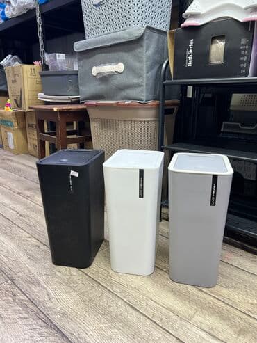туалетная бумага: Стильные мусорные ведра, представленных в черном, белом и сером — 4