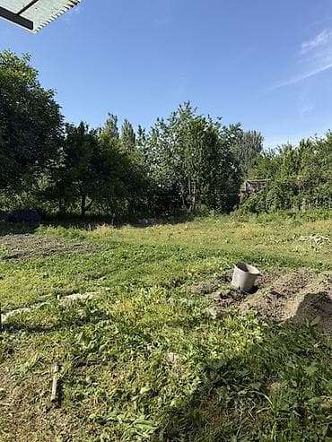 единственный владелец: Продаётся кирпичный двухэтажный дом с большим участком и навесом для — 4