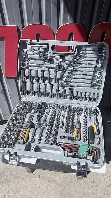 чемодан инструмент: Набор ручного инструмента в пластиковом кейсе Состав и оснащение: - — 3