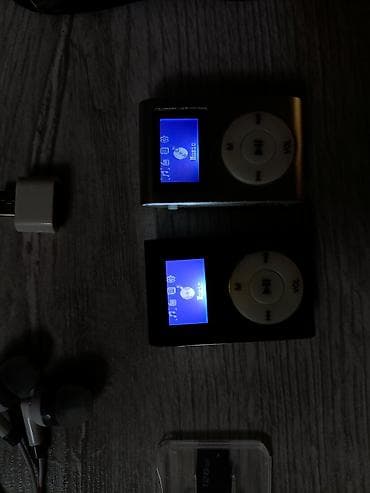 apple display: MP3-плееры с дисплеем + аксессуары Комплектация: - 2 компактных — 3