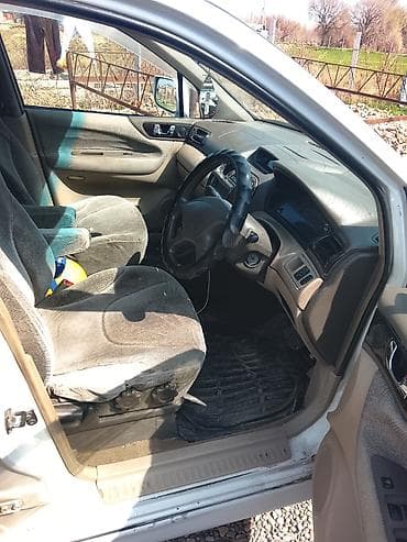 grandis: Mitsubishi Chariot: 1998 г., 2.4 л, Автомат, Бензин, Минивэн — 4