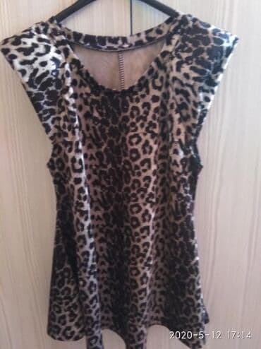 леопард: Басковая кофта леопард. велюровая ткань состояния как новая 42-44р — 2