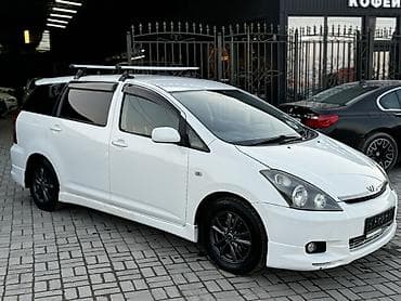 b class: Toyota WISH: 2003 г., 1.8 л, Автомат, Бензин, Минивэн — 1