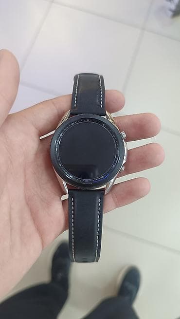 Samsung Galaxy Watch (45 мм) с кожаным ремешком 22 мм M/L — 1