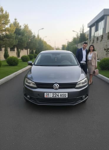 bud e5: Volkswagen Jetta: 2011 г., Бензин, Седан — 1