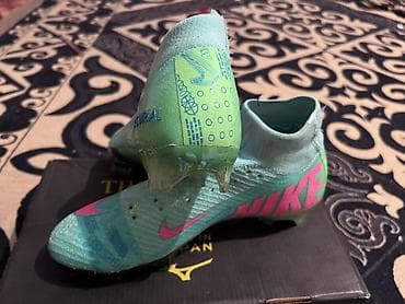 обувь для футбола: Футбольные бутсы (несколько пар) 1) Классические черные бутсы с — 3