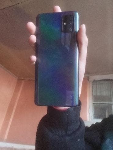 hoco eq5: Смартфон с большим безрамочным дисплеем и переливающейся — 2