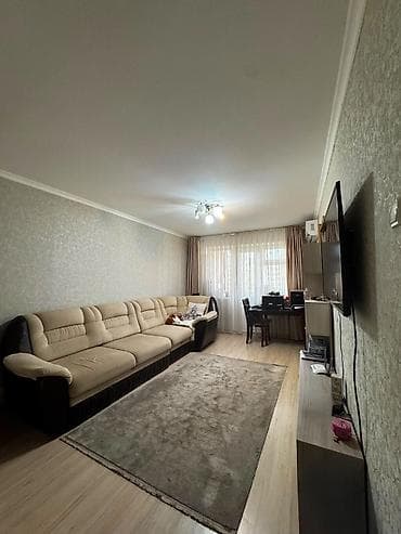 Батирлер: 3 бөлмө, 58 м², 10-мкр 104-серия, 4 кабат, Эски ремонт — 4