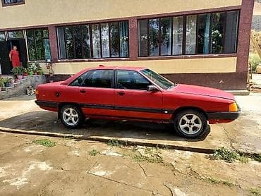 Audi 100: 1988 г., 2.3 л, Механика, Бензин, Седан