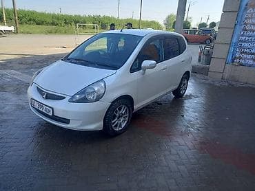 Honda Fit: 2004 г., 1.3 л, Автомат, Бензин, Хэтчбэк