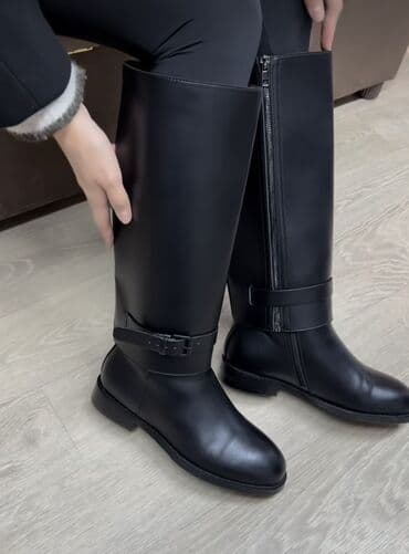 Сапоги: Сапоги-трансформеры Новые, 39 размер Не подошли по размеру Отдам за — 2