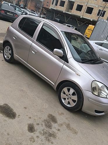 hyndai tiburon: Toyota Vitz: 2003 г., 1.3 л, Автомат, Бензин, Хэтчбэк — 1