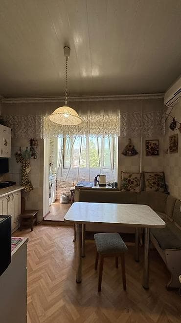 хата 2 этаж: 2 комнаты, 60 м², 106 серия, 2 этаж — 7