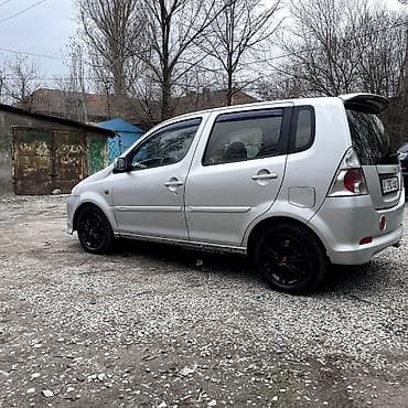 carolla verso: Daihatsu YRV: 2002 г., 1.3 л, Автомат, Бензин — 5