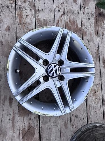 Транспорт: Комплект из 4 легкосплавных дисков Volkswagen. - Диаметр: 14" — 2