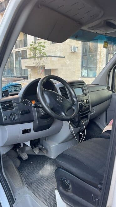 продаю в связи с переездом: Легкий грузовик, Mercedes-Benz, Стандарт — 6