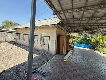 Дома: Продается жилой дом с большим навесом и ухоженным двором. - — 3