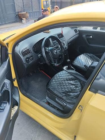 mazda verisa: Volkswagen Polo: 2016 г., Механика, Седан — 2