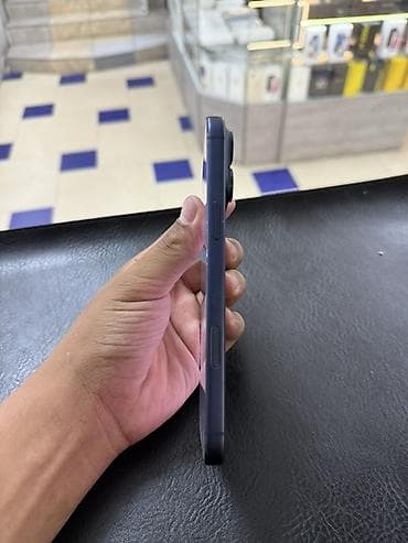айфон телфон: IPhone 17 Pro Max, Б/у, 256 ГБ, Синий, Зарядное устройство, Защитное стекло, Чехол, 94 % — 2