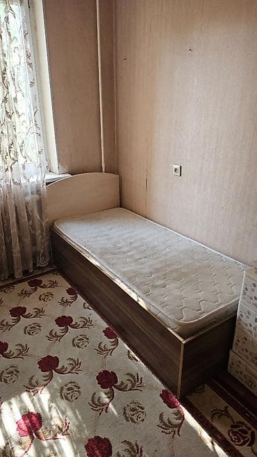 Дом и сад: Односпальная кровать, Б/у, С матрасом, длина - 186 см — 3