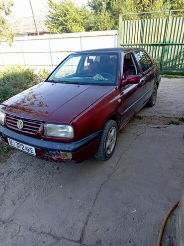 wolkswagen vento: Volkswagen Vento: 1993 г., 1.6 л, Механика, Бензин, Седан — 1