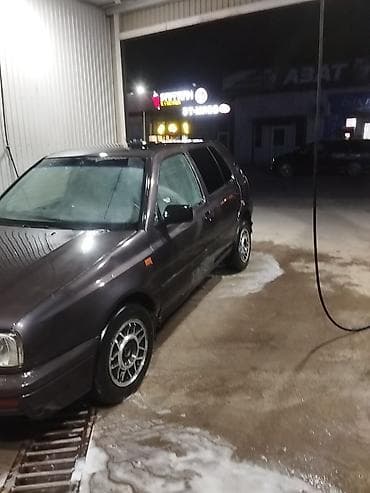 ауди а6 с4 1: Volkswagen Golf: 1993 г., Кол менен иштөөчү, Хетчбек — 3