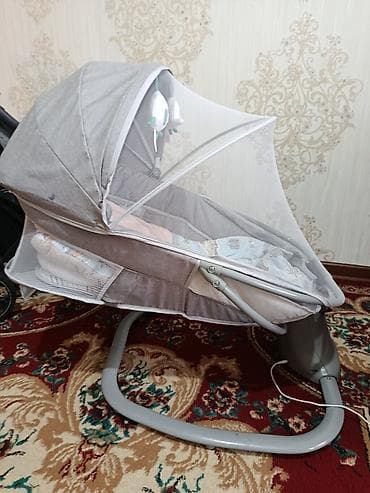 Тумбы и подставки: Электронная люлька-качалка для новорождённого - Формат 2-в-1 — 2