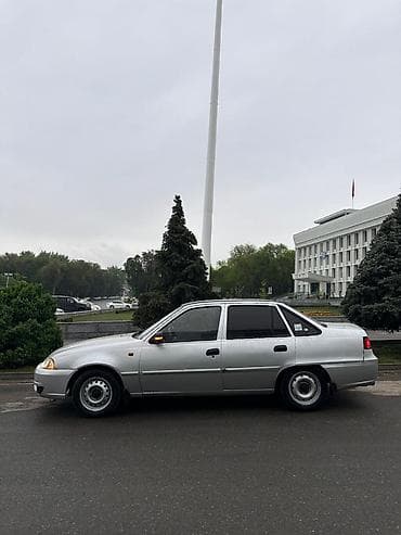 bmw e63: Представлен седан Chevrolet Nexia серебристого цвета. Автомобиль — 4