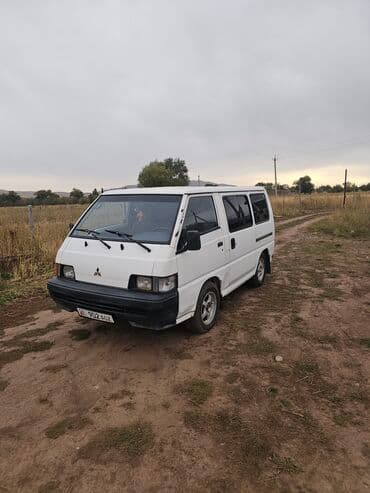 Mitsubishi L300: 1990 г., 0.2 л, Механика, Бензин, Минивэн