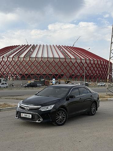 Toyota Camry: 2016 г., 2 л, Автомат, Бензин, Седан