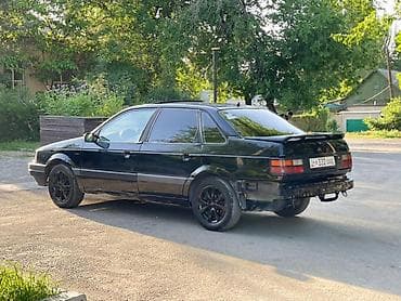 Продажа авто: Volkswagen Passat: 1993 г., 2 л, Механика, Бензин, Седан — 4