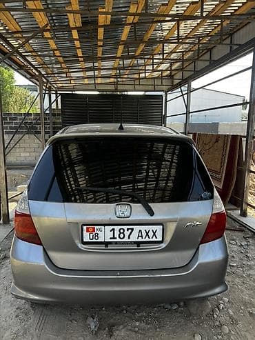 Honda Fit: 2005 г., 1.5 л, Вариатор, Бензин, Хэтчбэк at lalafo.kg Honda Fit: 2005 г., 1.5 л, Вариатор, Бензин, Хэтчбэк