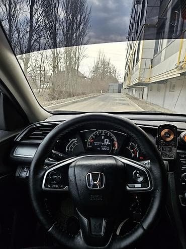 Унаа сатуу: Honda Civic: 2018 г., 2 л, Автомат, Бензин, Седан — 6