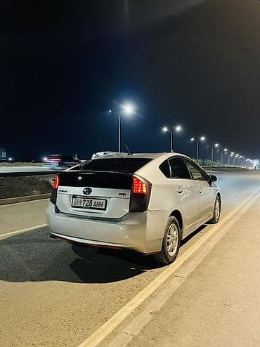 byd e7: Toyota Prius: 2011 г., 1.8 л, Вариатор, Гибрид, Хэтчбэк — 2